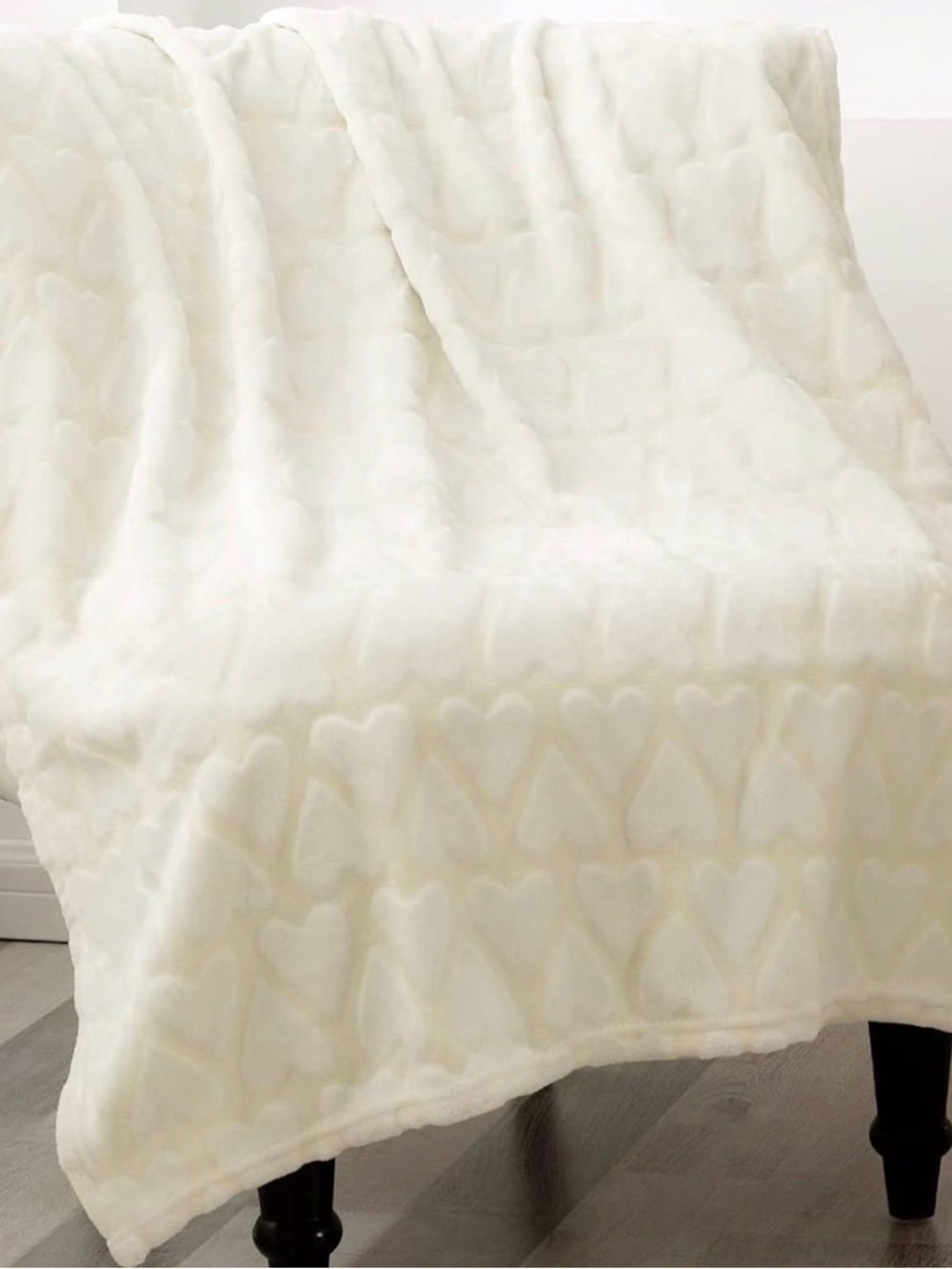 Plush Heart-Textured Throw Blanket - Cream